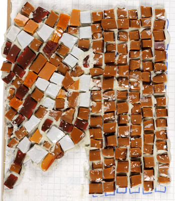 Dekorativ plitələrdən biri