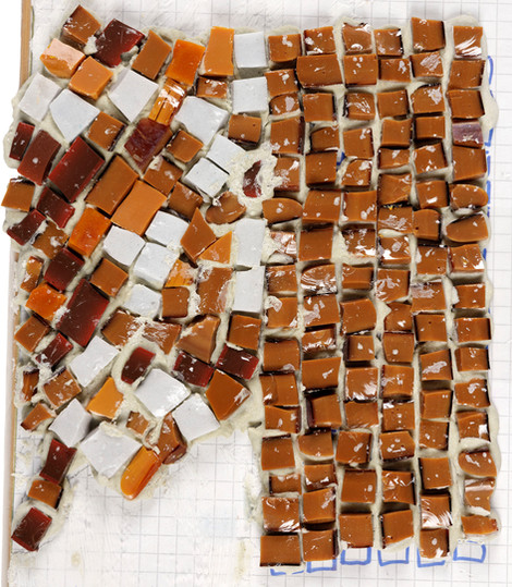 Dekorativ plitələrdən biri