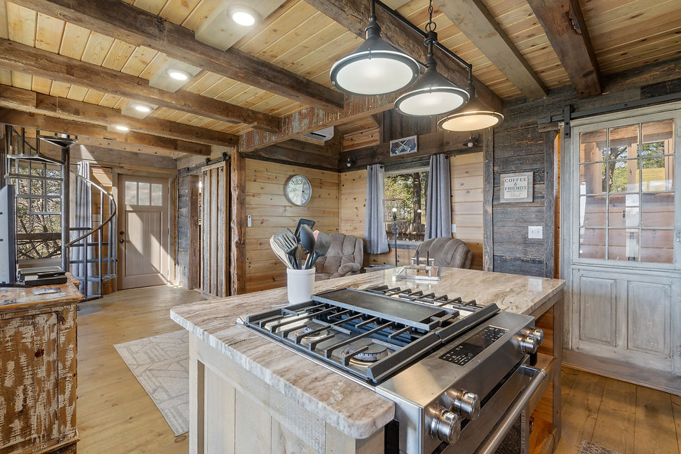 Eureka Springs Dining Guide: Cook In Your Cabin or Dine Out Nearby