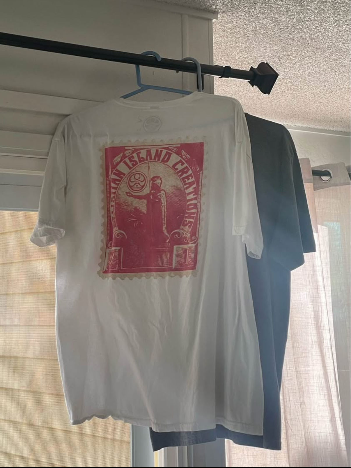 HIC Surf Graphic Tee