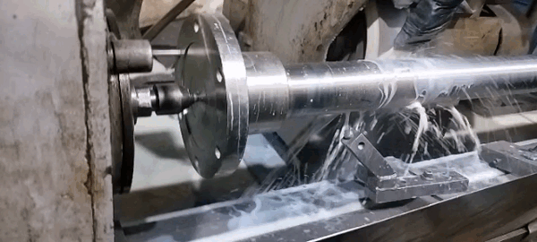 Cylendrical Grinding for Blower agitator and atomiser shaft