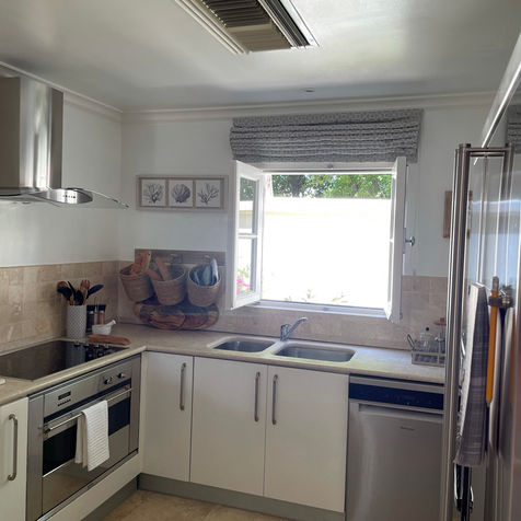Fully equipped kitchen
