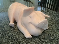 Kitchen Counter Pig