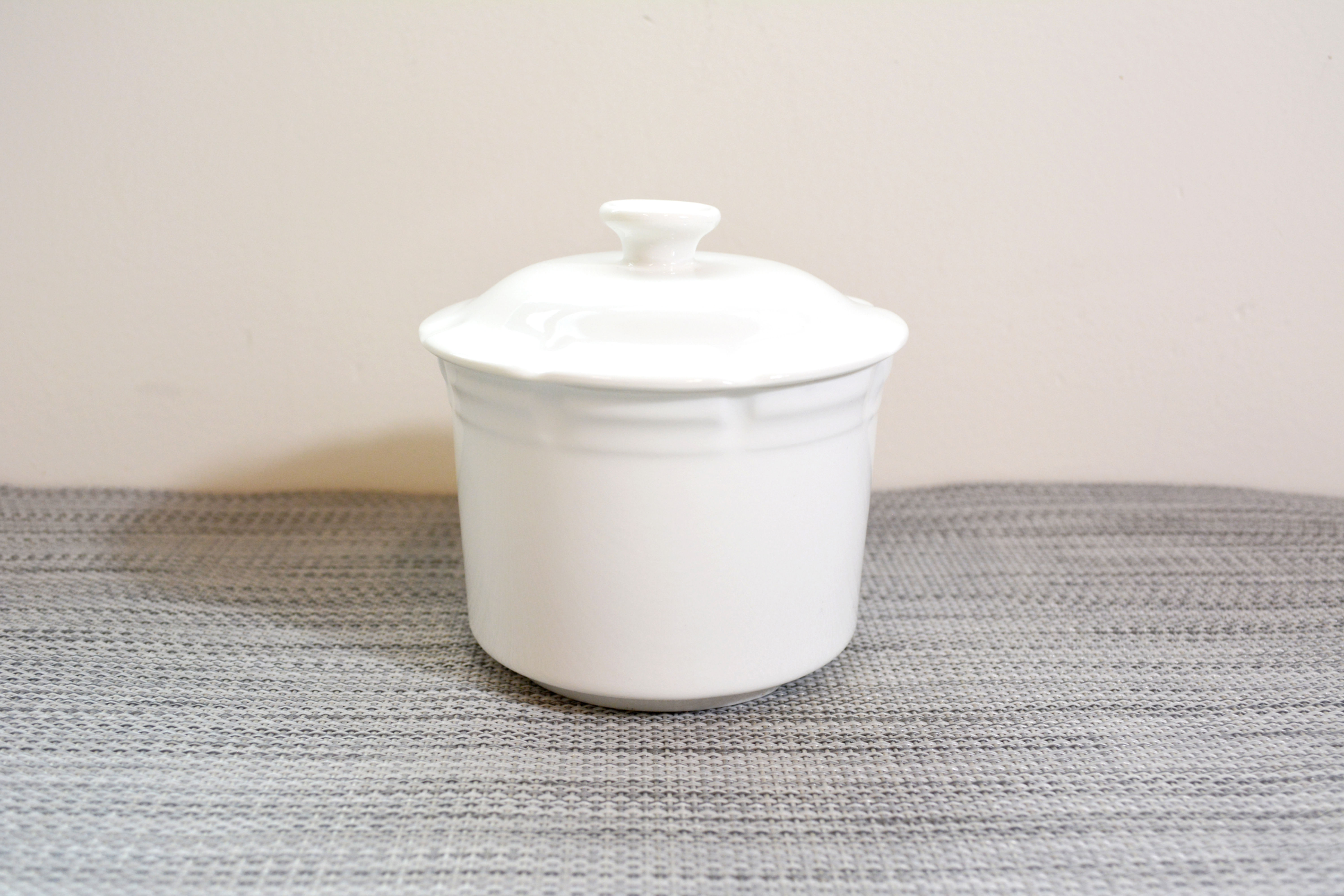 【ES】4" WHITE CERAMIC CASSEROLE WITH LID, 4吋白瓷湯盅