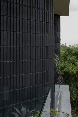 Obra Obrero Mundial
Block estriado color negro