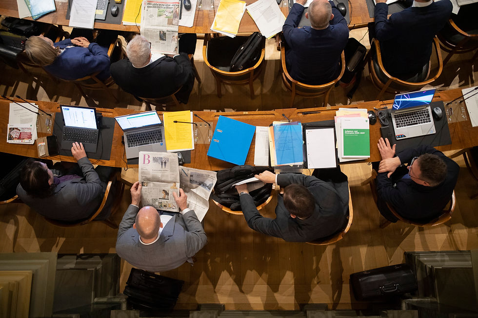 Session im Regierungsgebäude
