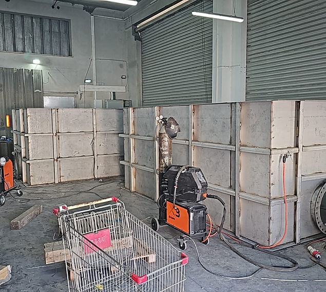 ייצור מיכלים מלביניים