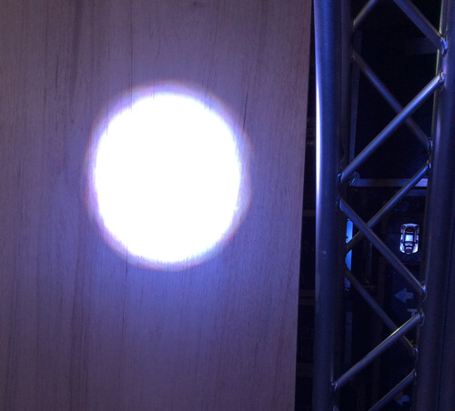 19x15W LED RGBW Wash Zoomムービングライト｜舞台照明機材販売・LED