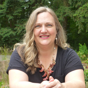 A Picture of Anne Johnson, Jewelry and Decor Artist