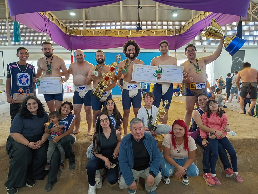 Atletas de Suzano conquistam vice-campeonato geral no Brasileiro de Sumô