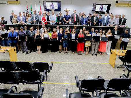 Profissionais do Ano 2024 são homenageados na Câmara de Suzano