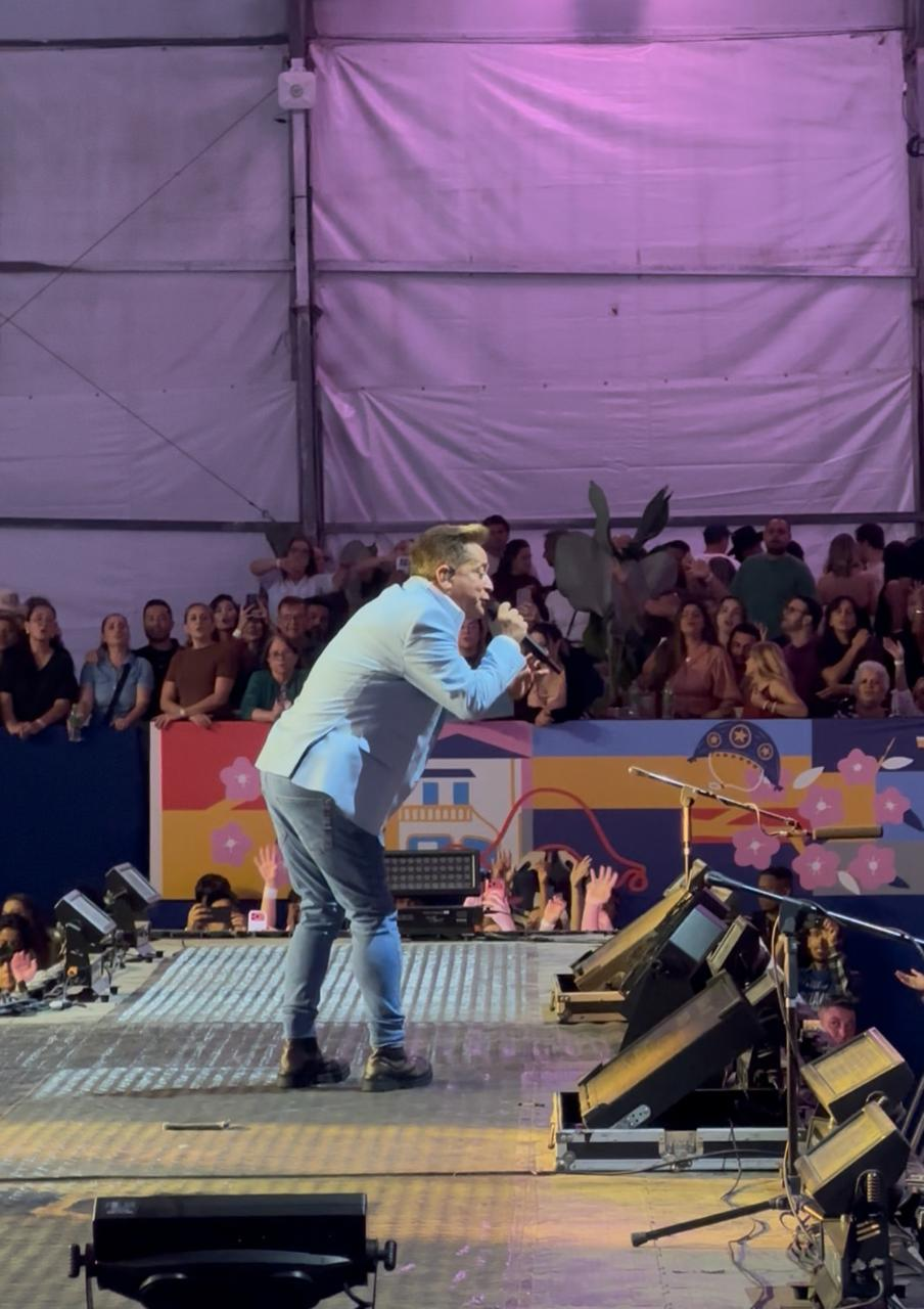 Leonardo abre Suzano Music Festival e emociona multidão no Max Feffer