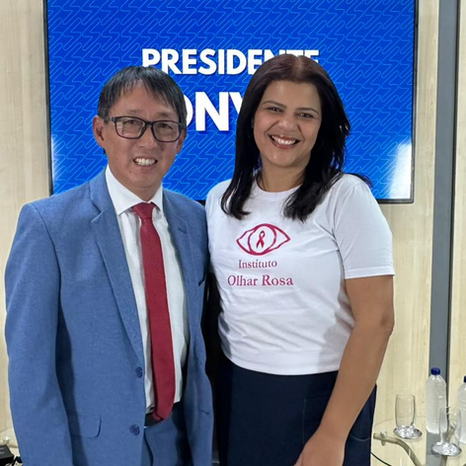 Presidente do Instituto Olhar Rosa fala, na TV Câmara Suzano, sobre sua experiência com o câncer de mama com Artur Takayama