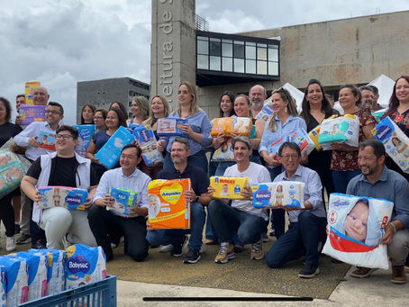 Artur Takayama entrega mais de 15 mil fraldas na Gincana dos Servidores Solidários