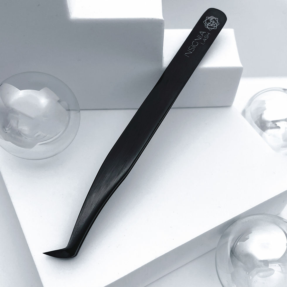 Luxe Artistry Tweezer - Style No.4