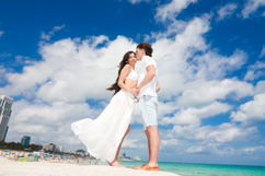 miami-beach-photographer-photovideocreate-couple-honeymoon-engagement-11.jpg