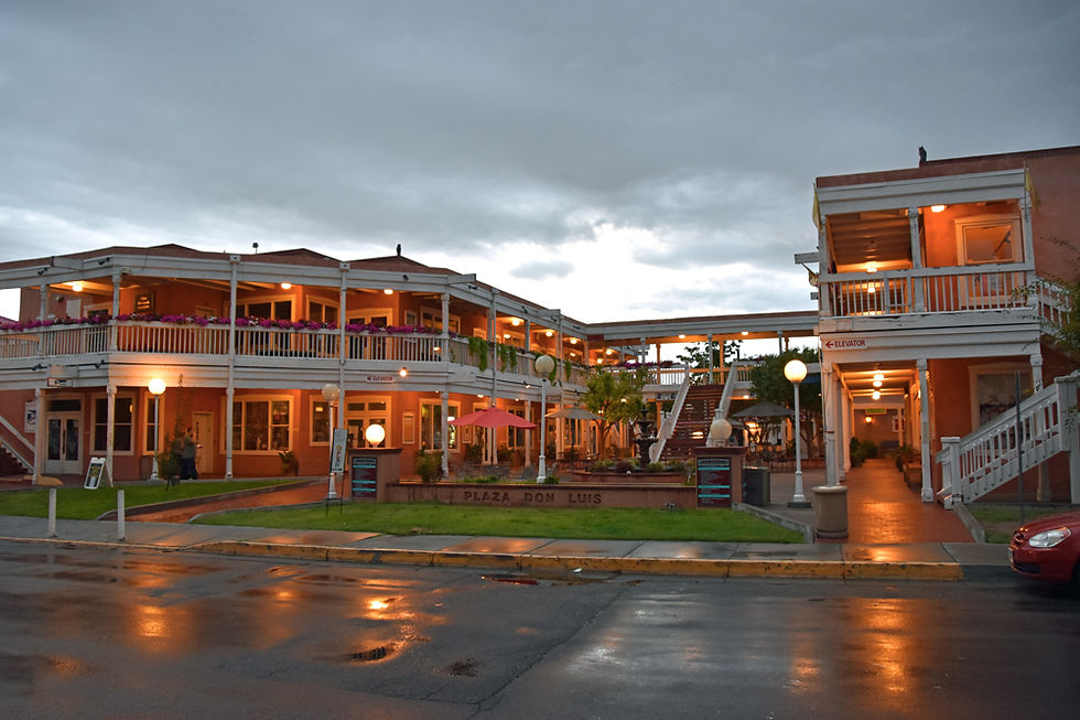 Albuquerque - Old Town - Plaza Don Luis