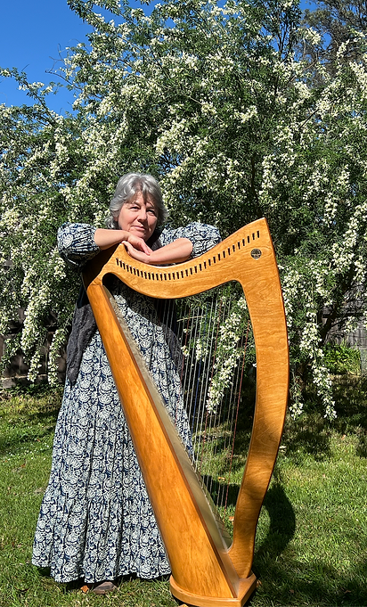 WB & harp - 2.png