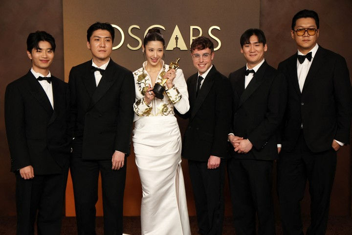 'Golden' by K-Pop Demon Hunters won the award for best song