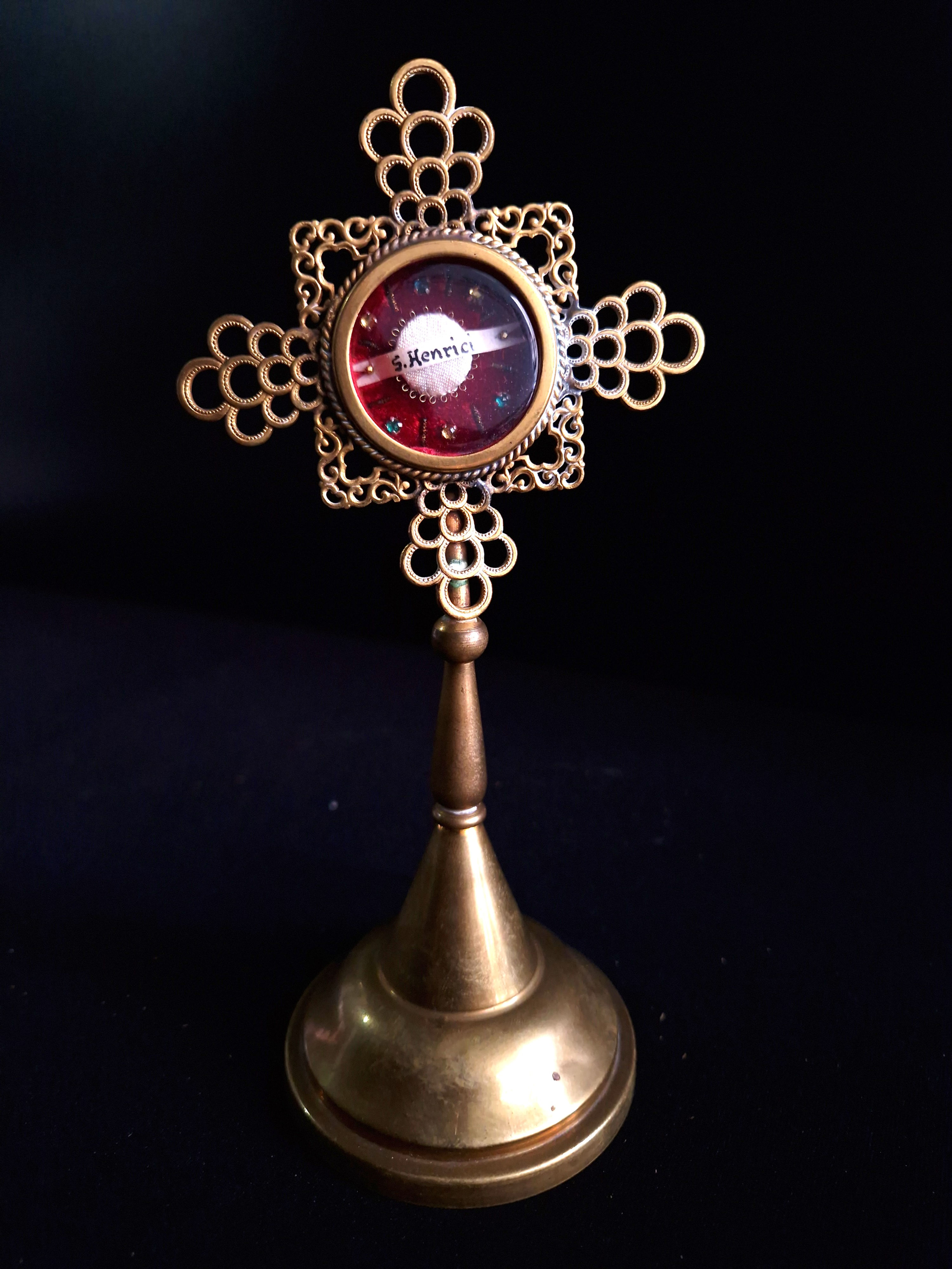 19th Century Reliquary Monstrance Holy Relic of Saint Henrici, Filigree Design