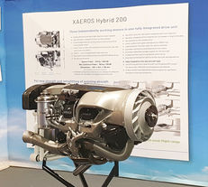 XAEROS am Messestand korr.jpg