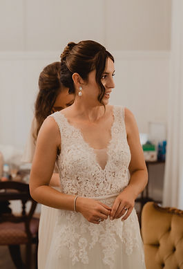 Bride with natural makeup getting ready for wedding in berry nsw