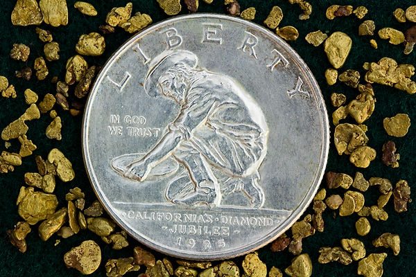 ⛏️ My favorite commemorative coin - Minted at the San Francisco Mint in August of 1925, to celebrate the 75th anniversary of California statehood. Text above date reads: "CALIFORNIA'S DIAMOND JUBILEE". Front side shows an early gold prospector panning for gold. Reverse shows a Grizzly Bear. "S" mint mark beneath bear. This Half Dollar weighs 12.5 grams and is composed of 90% silver and 10% copper. There was an authorized mintage of 300,000, but at the time these coins did not sell as well as hoped. Only around 86,394 were actually minted, and many were melted down shortly after. So there are not too many of these around anymore.