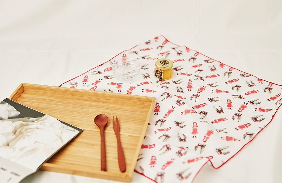 縮圖：Nathalie Lete Hankie ver2