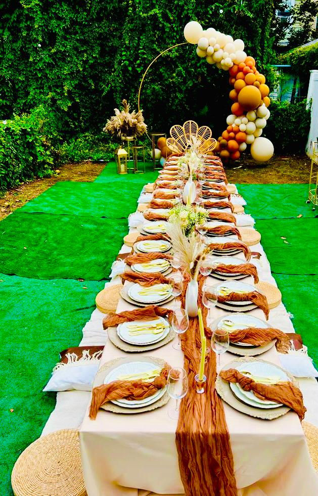 Picnic table