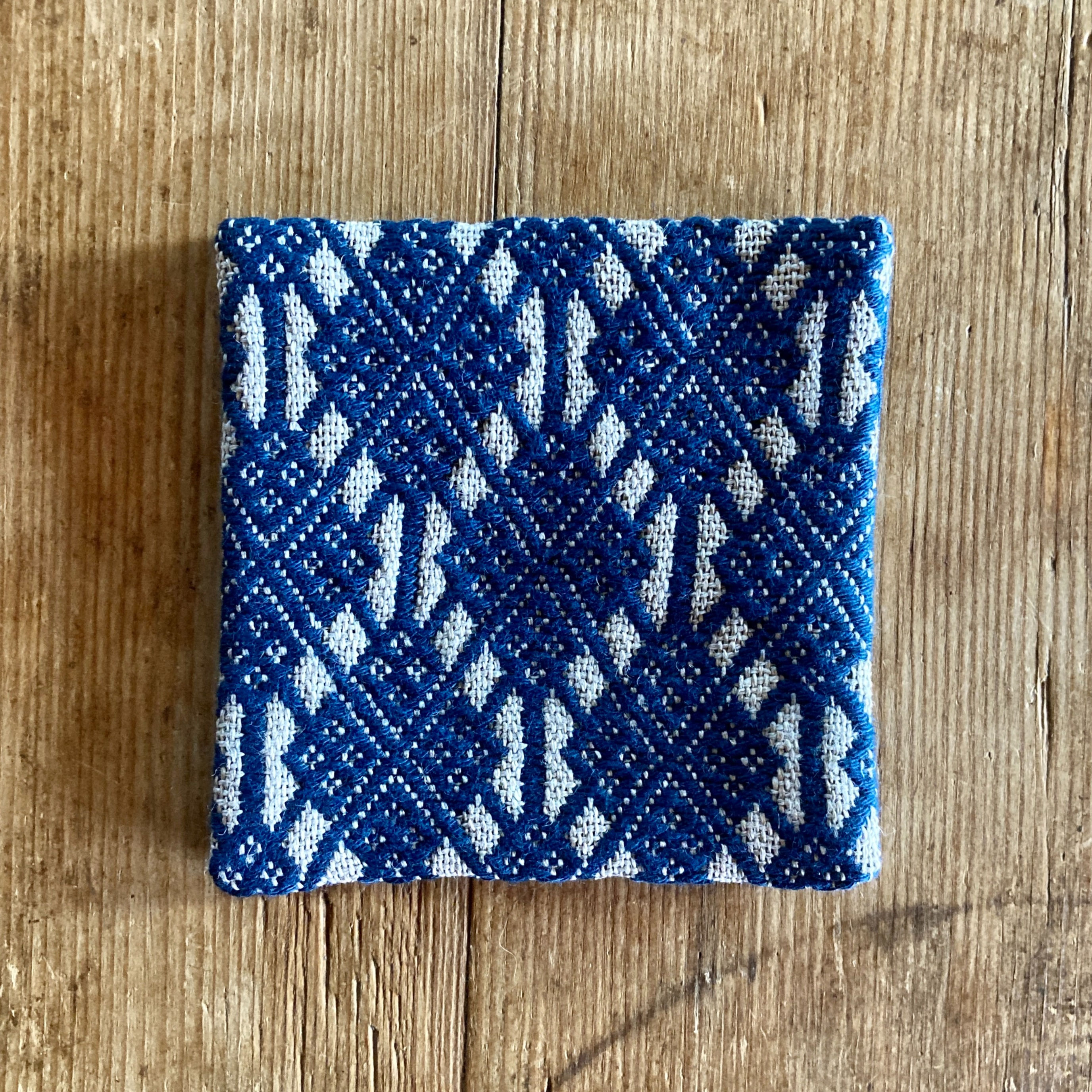 こぎん刺しコースター　024