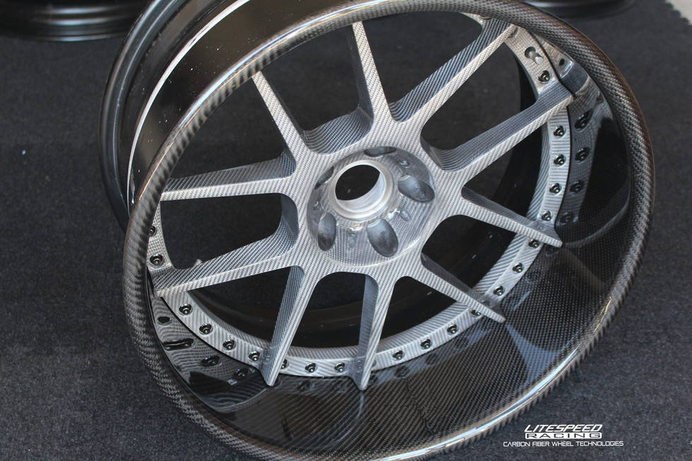 CS5M -3piece silver carbon + black carbo