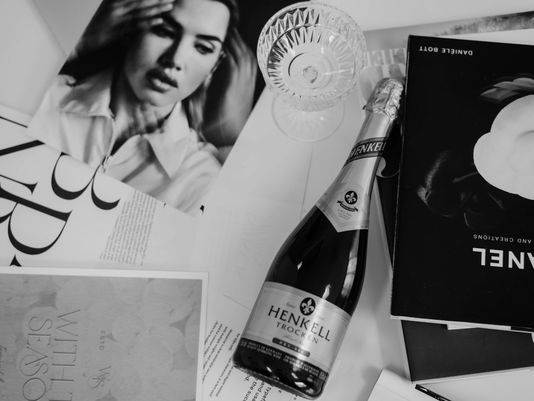 Branding Agency: Roles, Benefits, and Choosing the Right One