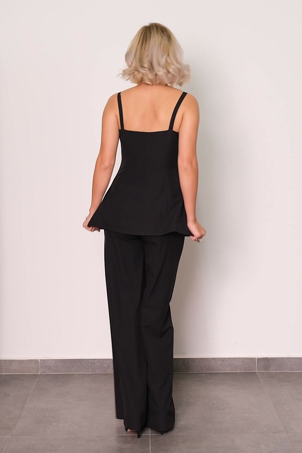 Miniaturbild: Purely Feminine Casual Anzug Weiß
