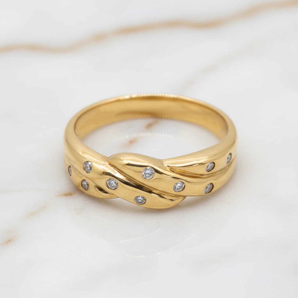 Interlocking Infinite Twist Band