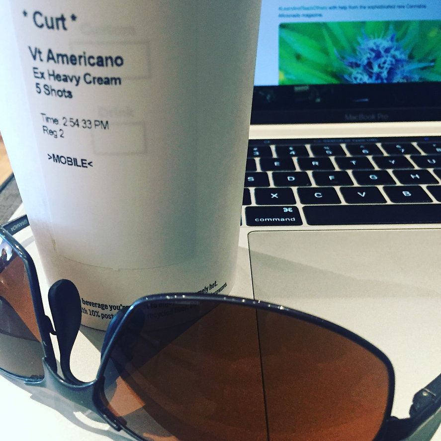 curt robbins laptop sunglasses coffee.jp