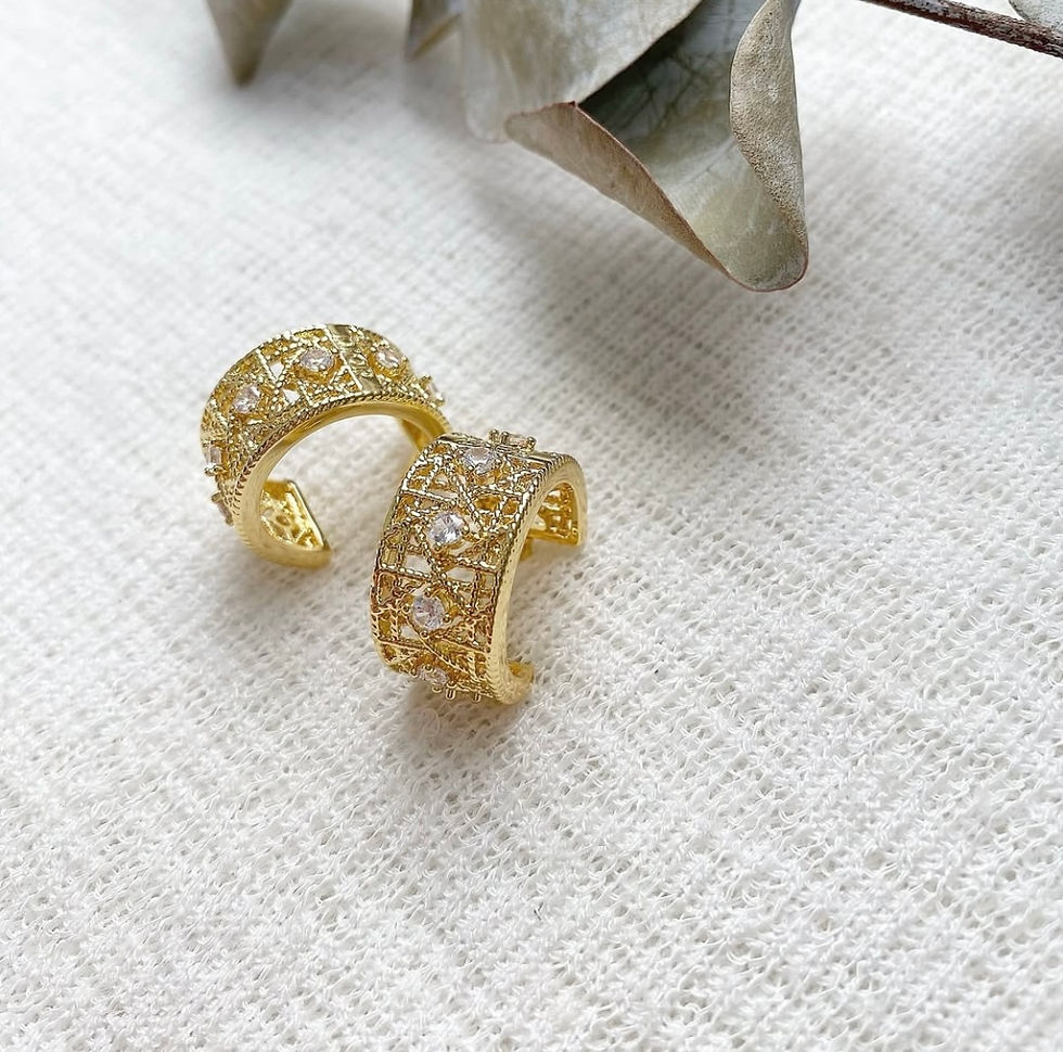Thumbnail: Luxury Gold ĆD Hoop Earrings (+Stamp)