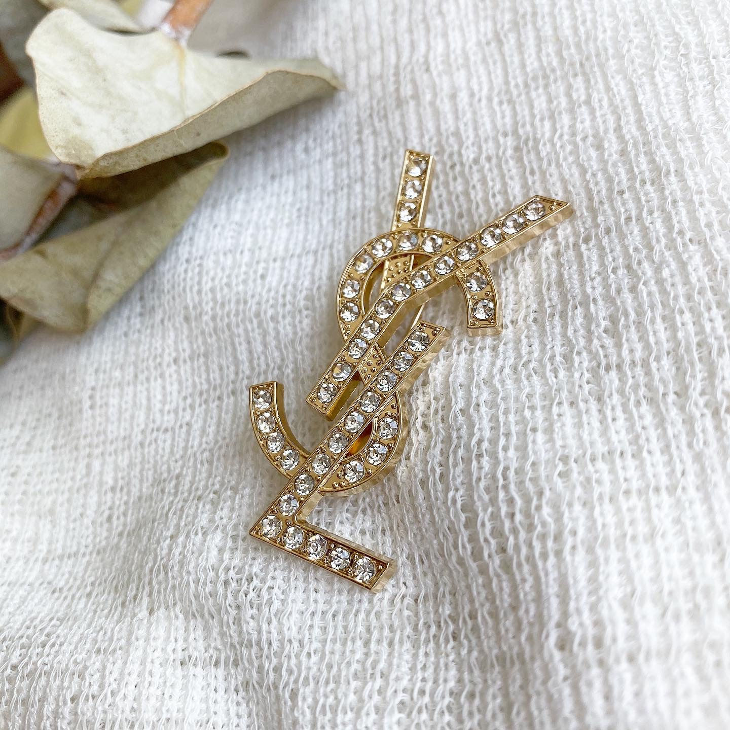 Luxury Gold Letter Brooch