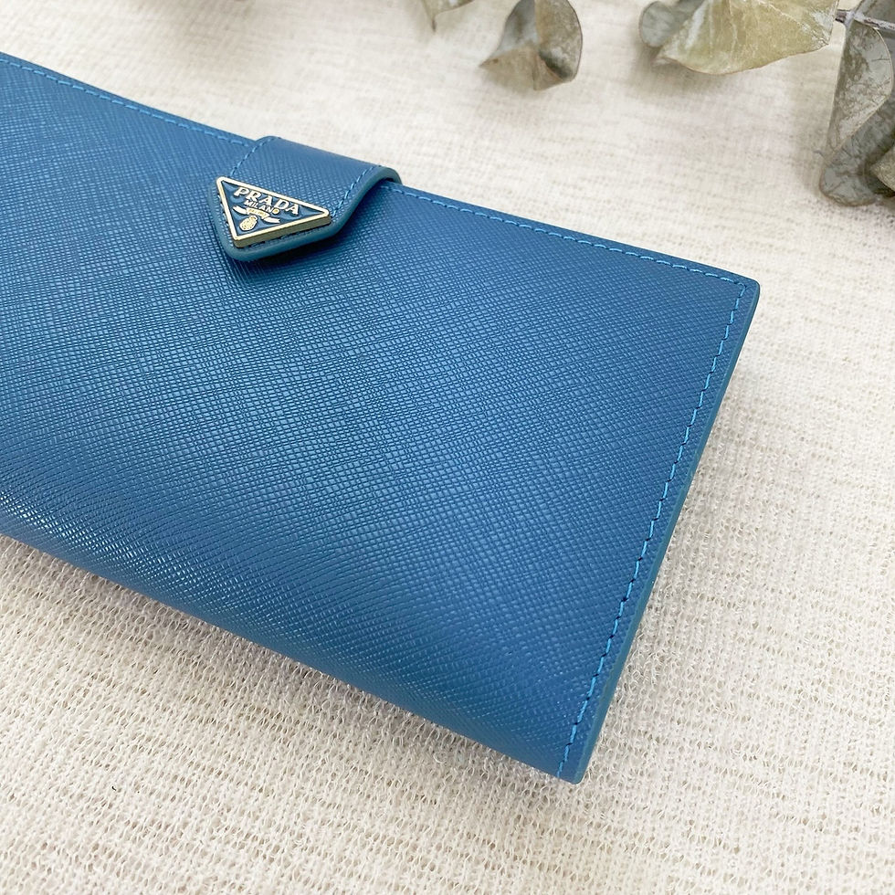 Thumbnail: Luxury Blue Button Long Wallet
