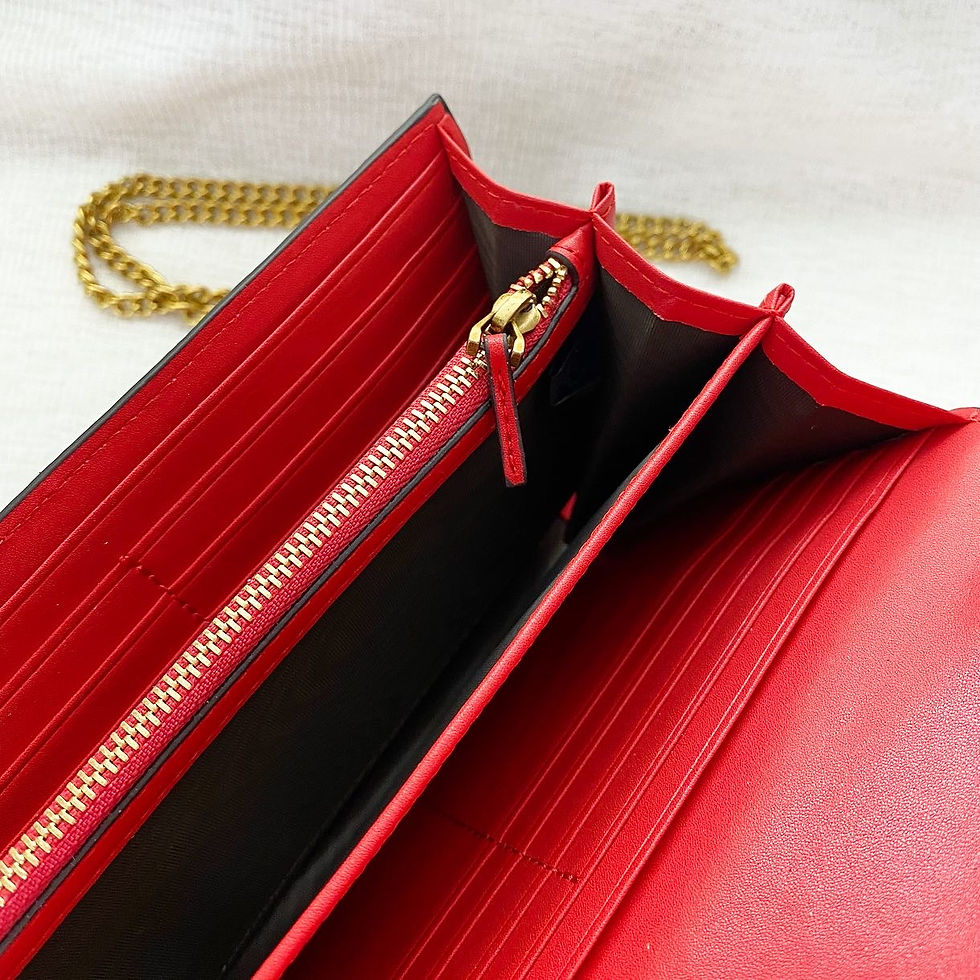 Thumbnail: Luxury Red Chain Clutch (Attachable Chain)