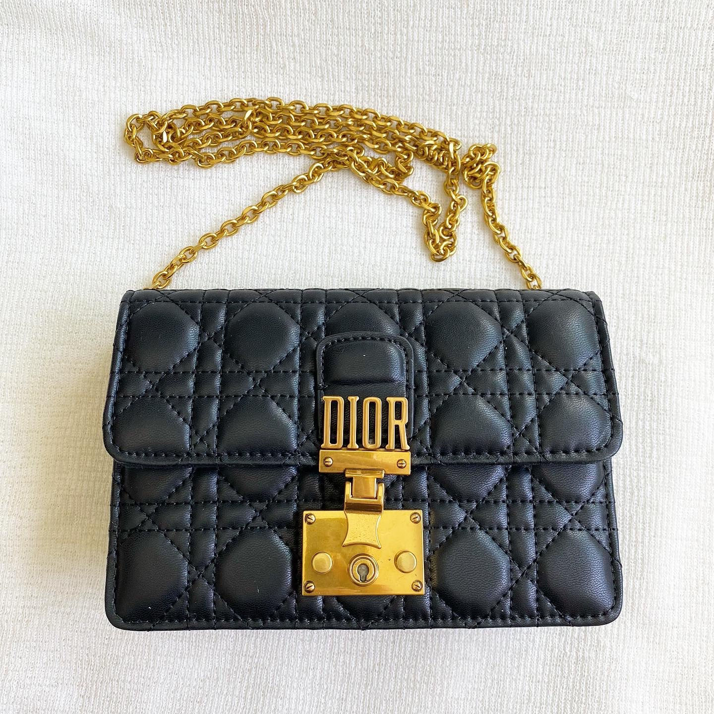 Luxury Vintage Black Chain Clutch