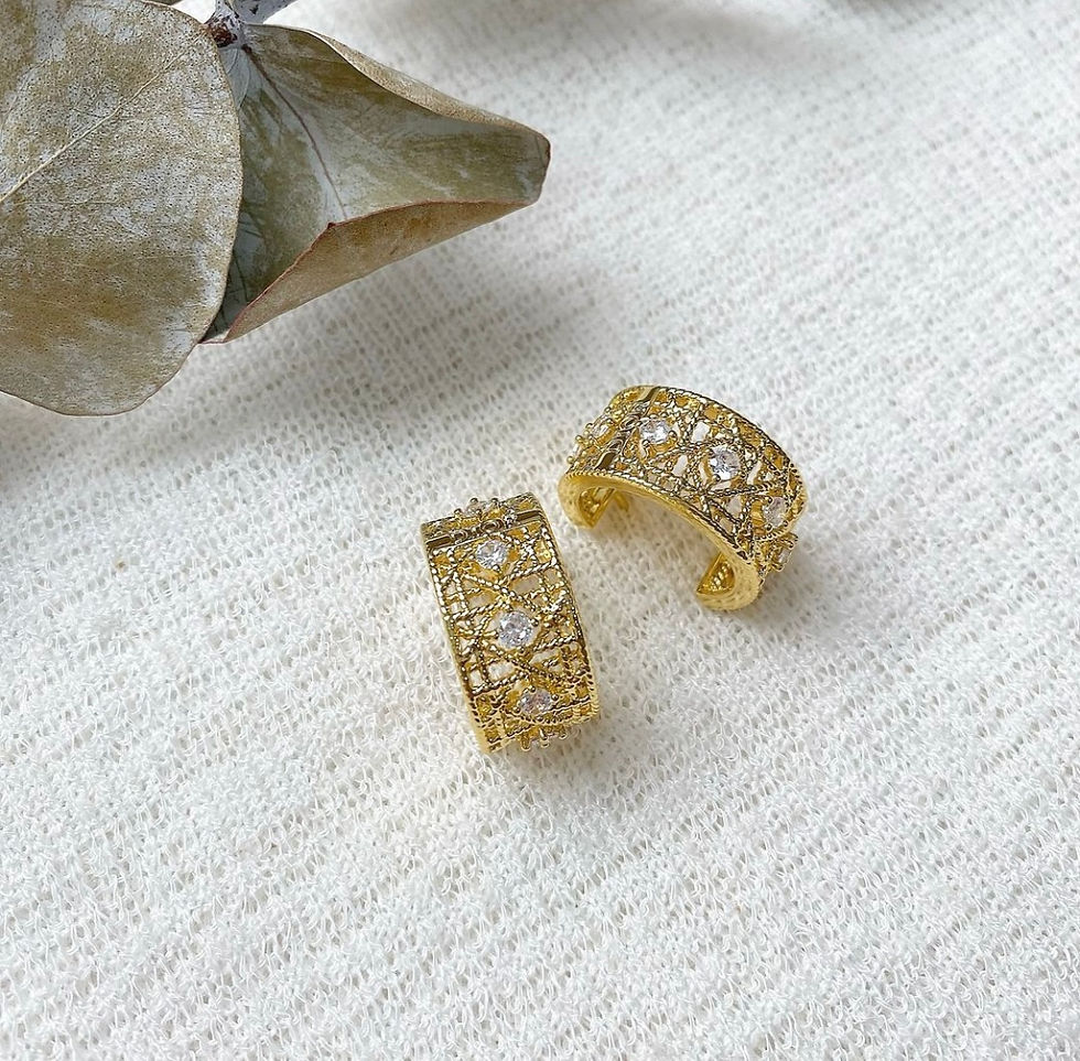 Thumbnail: Luxury Gold ĆD Hoop Earrings (+Stamp)