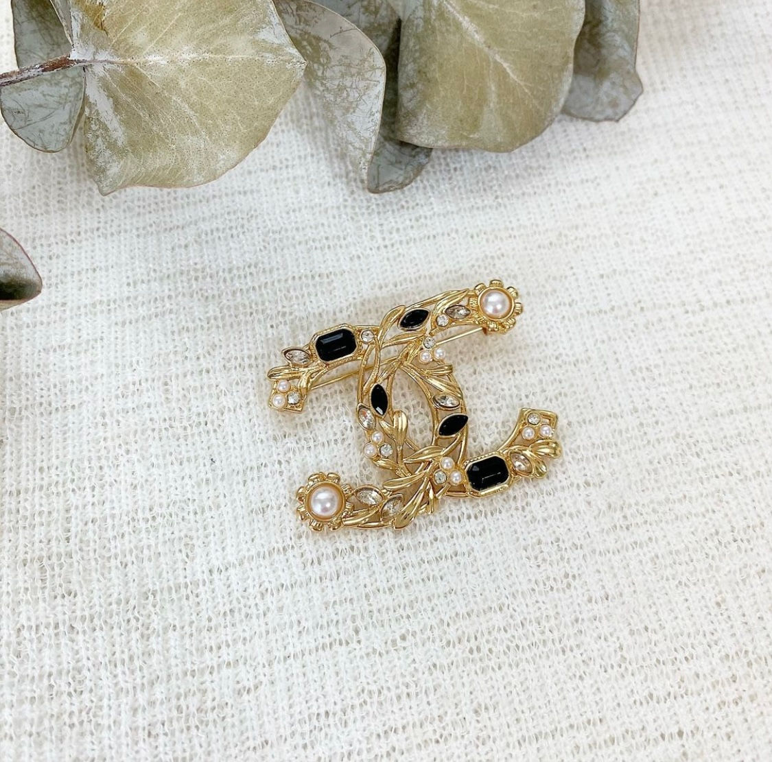 Luxury Gold Brooch (+Stamp)