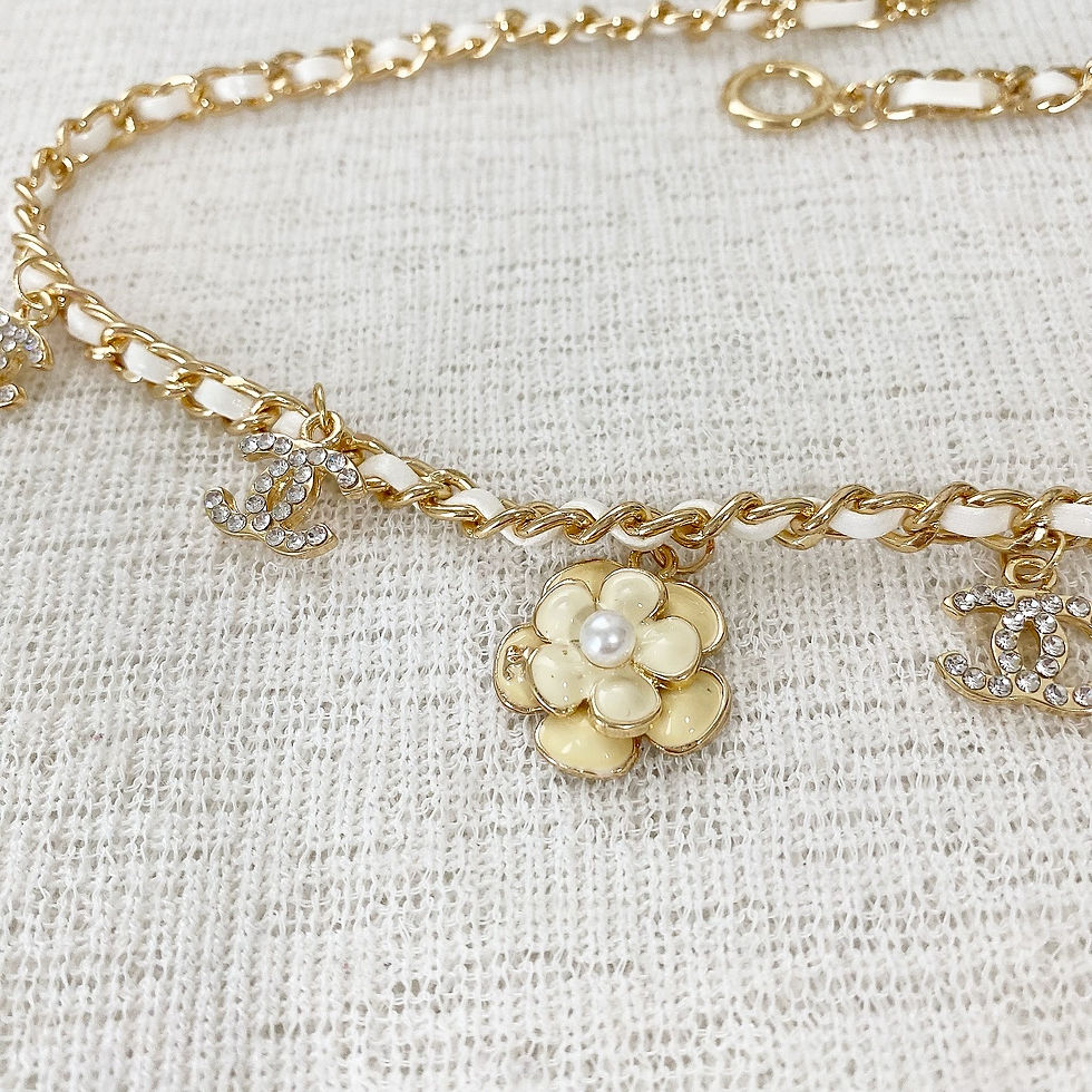 Thumbnail: Luxury White Flower Chain Necklace