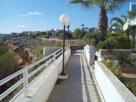 El PP sigue sin explicar por qué no recurrió la sentencia sobre el paseo de Aguamarina