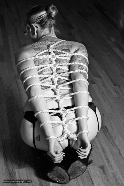 Pearl in shibari ropes