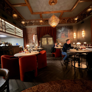 Atmosphere at Pigalle