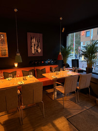 Gustine interior table