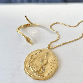 Louise Hendricks Paris chez JOY BIJOUX Martinique.jpg