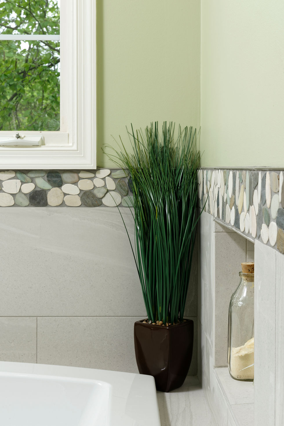 1c-D17104-7730-Bathtub Corner shot