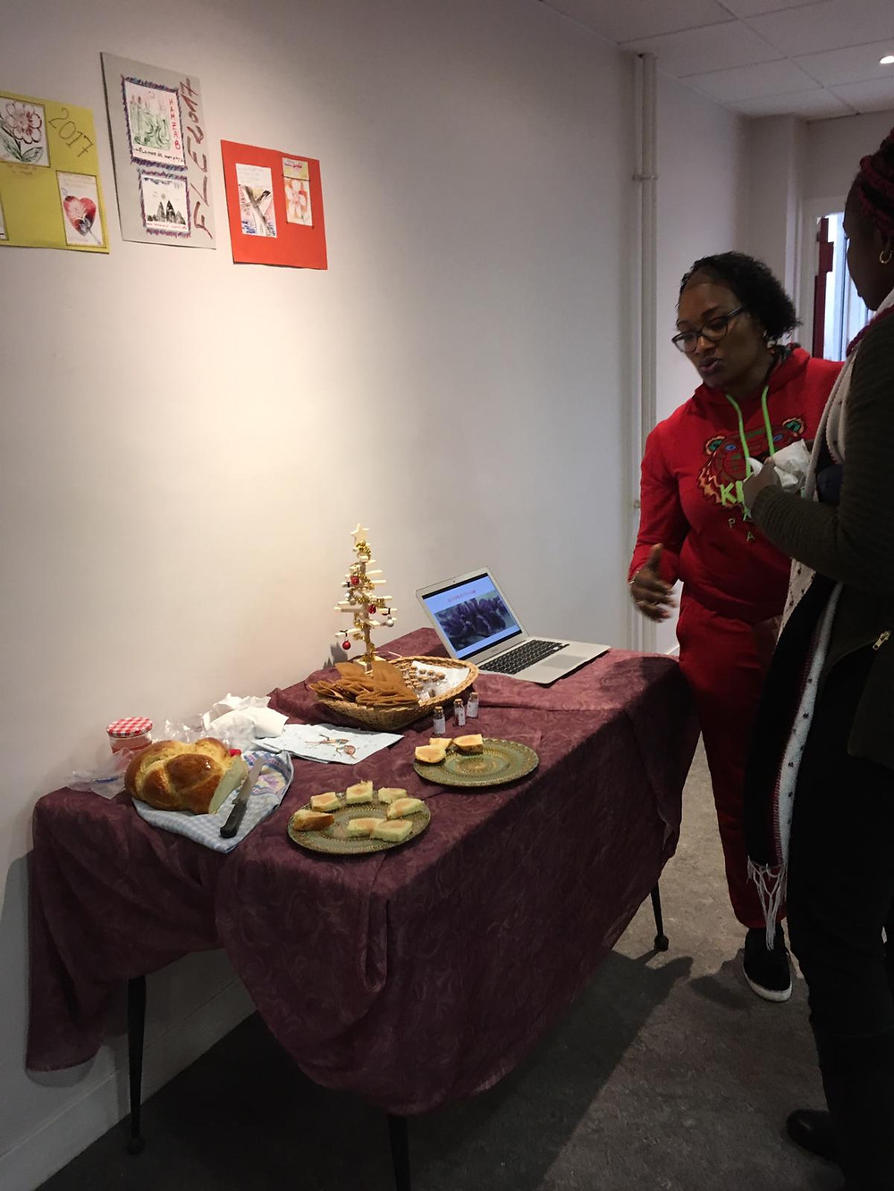Lors de la journée du téléthon, une table a été mise à disposition pour le Safran de Sénart.